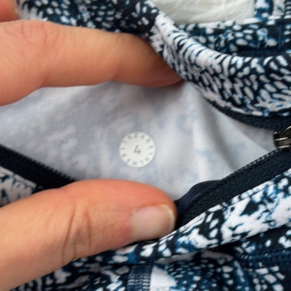 Lululemon Speed Up Tight *Full-On Luxtreme 28" Wildwood Multi - Picture 5 of 5